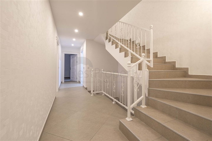 Spacious two-storey villa with panoramic views of the Mediterranean Sea