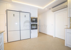 Spacious two-storey villa with panoramic views of the Mediterranean Sea