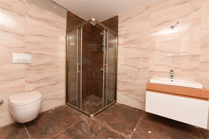 2+1 apartment in the picturesque Kargicak area, just 300 m from the sea