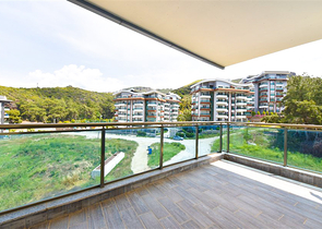 2+1 apartment in the picturesque Kargicak area, just 300 m from the sea