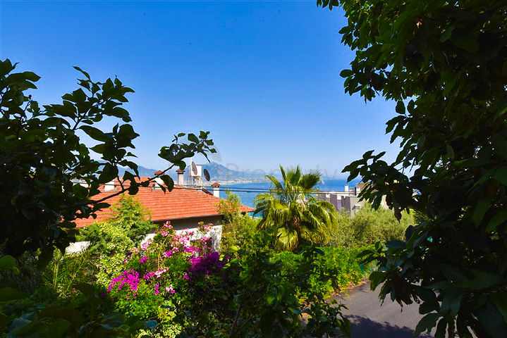 2+1 apartment in the historical place of Alanya