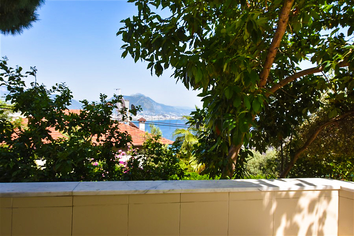 2+1 apartment in the historical place of Alanya