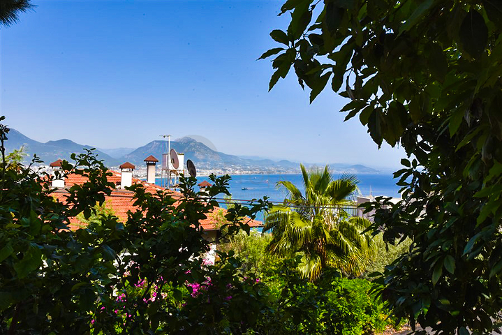 2+1 apartment in the historical place of Alanya