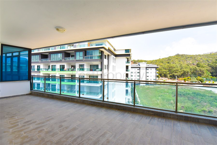 Spacious 1+1 apartment in Kargicak district