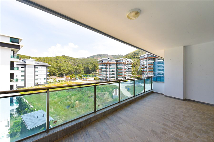 Spacious 1+1 apartment in Kargicak district