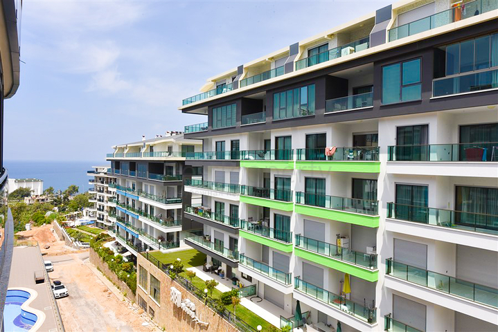 Spacious 1+1 apartment in Kargicak district