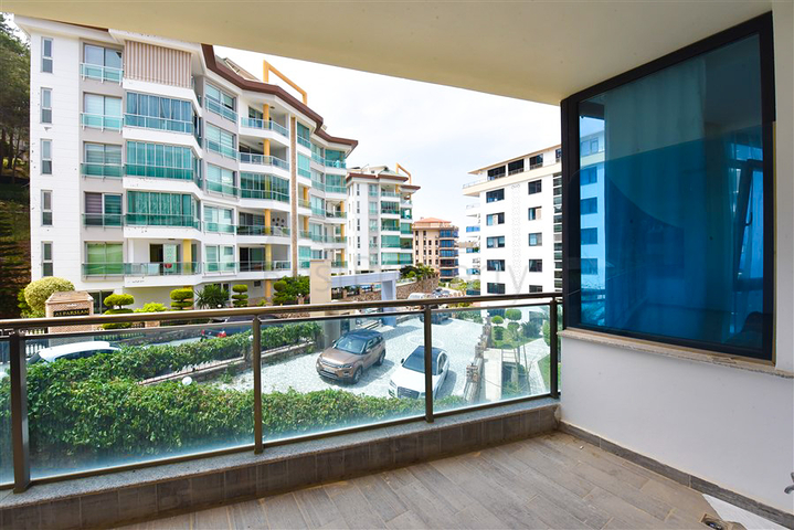 1+1 apartment in a complex with infrastructure in Kargicak district