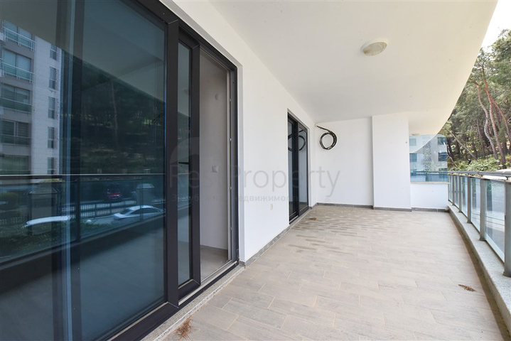 1+1 apartment in a complex with infrastructure in Kargicak district