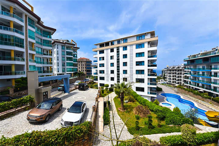 1+1 apartment in a complex with infrastructure in Kargicak district