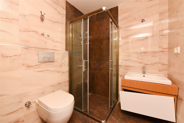 1+1 apartment in a complex with infrastructure in Kargicak district