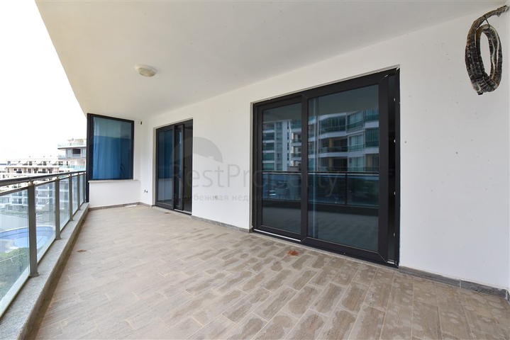 1+1 apartment in a complex with infrastructure in Kargicak district