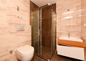 1+1 apartment in a complex with infrastructure in Kargicak district