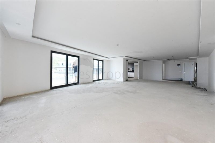 Luxury penthouse overlooking the Mediterranean Sea in Kargicak district