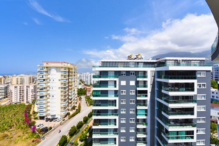 Spacious 3+1 penthouse in Mahmutlar district