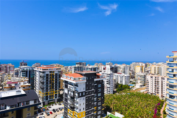 Spacious 3+1 penthouse in Mahmutlar district