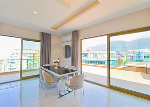 Spacious 3+1 penthouse in Mahmutlar district