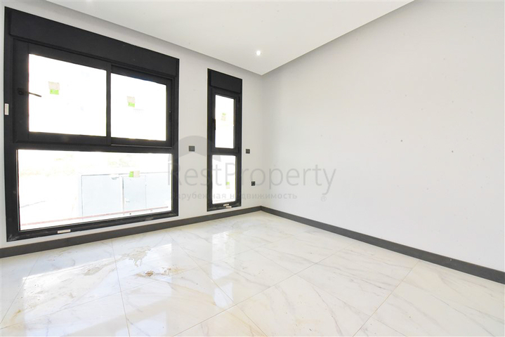 4+1 villa for a large family 