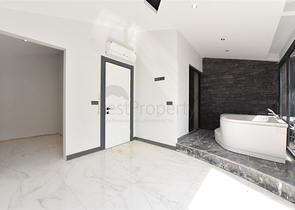 4+1 villa for a large family 