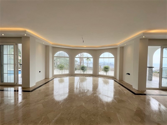 3+1 villa with panoramic sea views with the possibility of obtaining Turkish citizenship