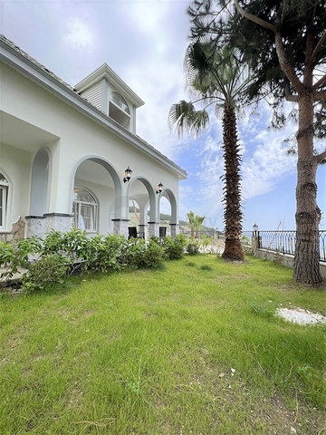 3+1 villa with panoramic sea views with the possibility of obtaining Turkish citizenship
