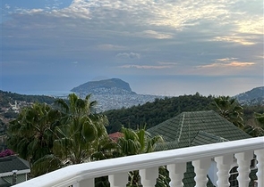 3+1 villa with panoramic sea views with the possibility of obtaining Turkish citizenship