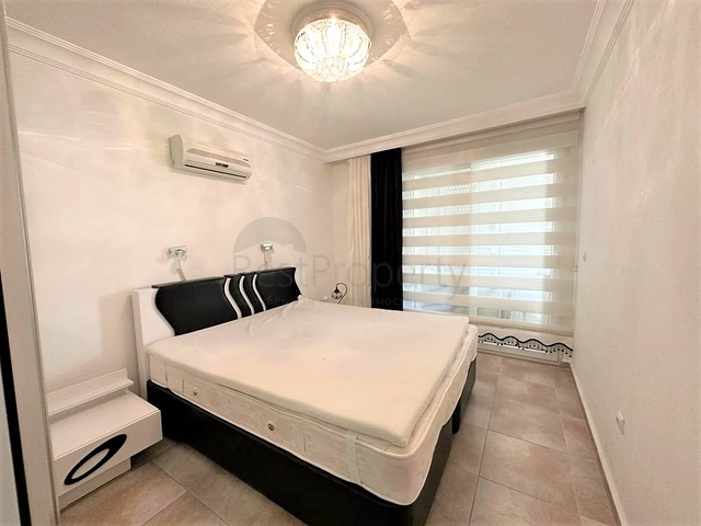 2+1 apartment with separate kitchen in the center of Alanya