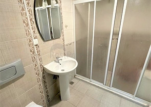 2+1 apartment with separate kitchen in the center of Alanya