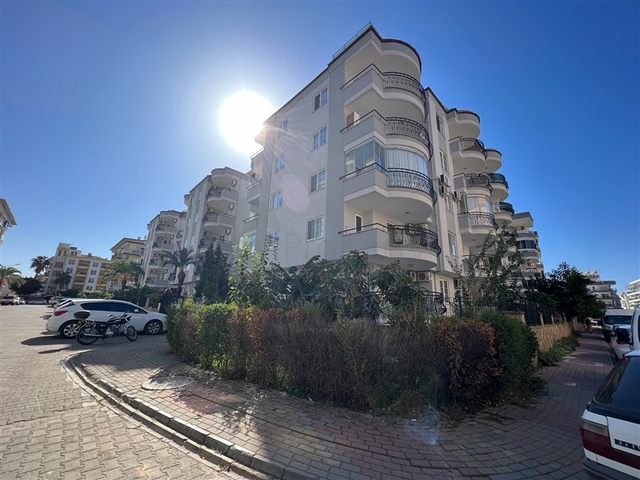 Spacious 2+1 apartment just 500 m from the sea in Oba area