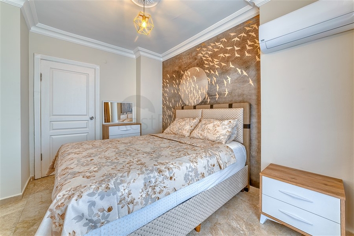 Spacious apartment in Mahmutlar area with sea and mountain views