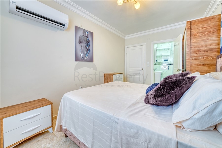 Spacious apartment in Mahmutlar area with sea and mountain views