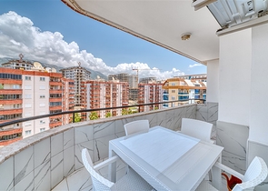 Spacious apartment in Mahmutlar area with sea and mountain views