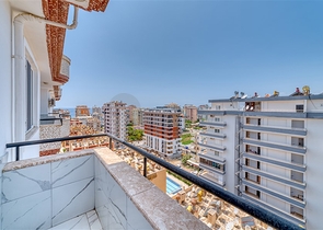 Spacious apartment in Mahmutlar area with sea and mountain views