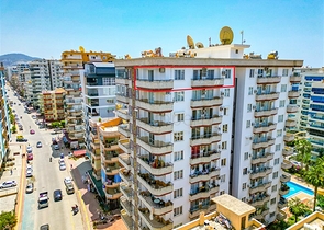 Spacious apartment in Mahmutlar area with sea and mountain views