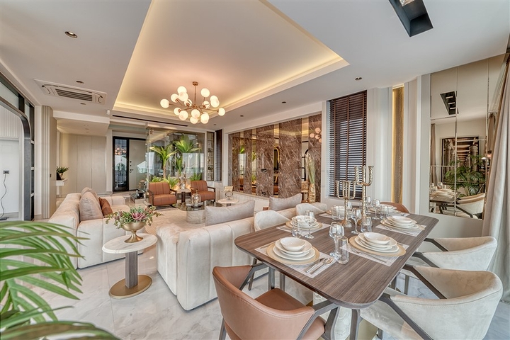 Luxury 4+1 villa with stunning views of the whole of Alanya