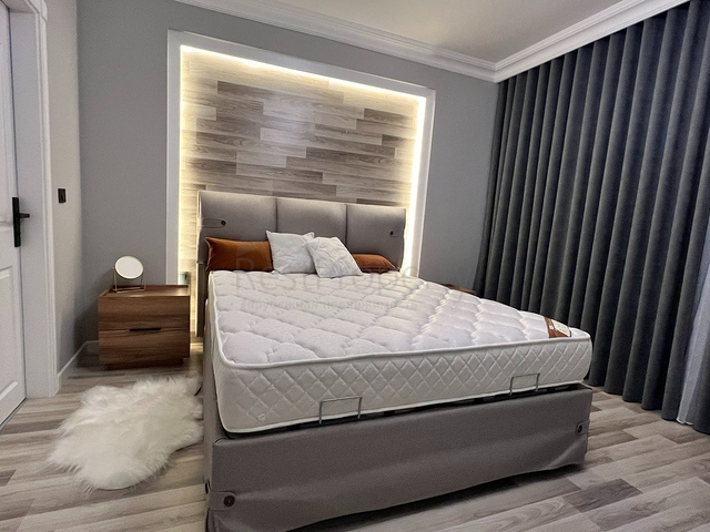 Spacious 4+1 penthouse 250 m from the sea