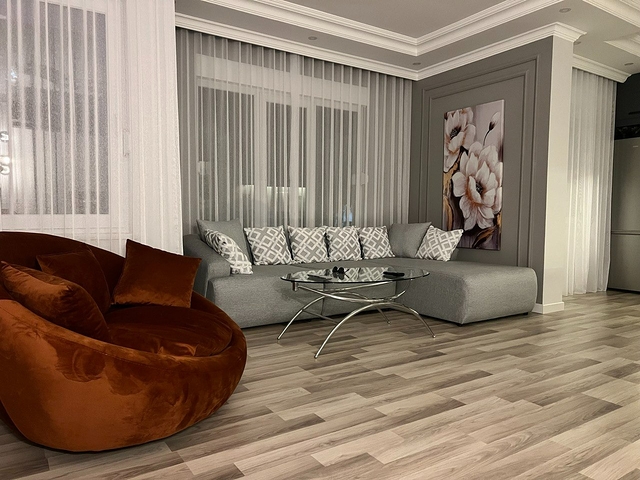 Spacious 4+1 penthouse 250 m from the sea