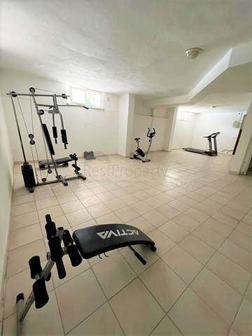 Spacious 4+1 penthouse 250 m from the sea