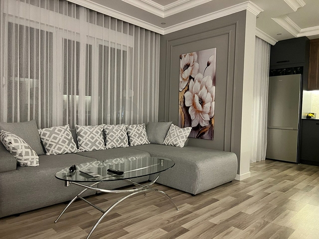 Spacious 4+1 penthouse 250 m from the sea