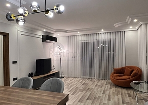 Spacious 4+1 penthouse 250 m from the sea