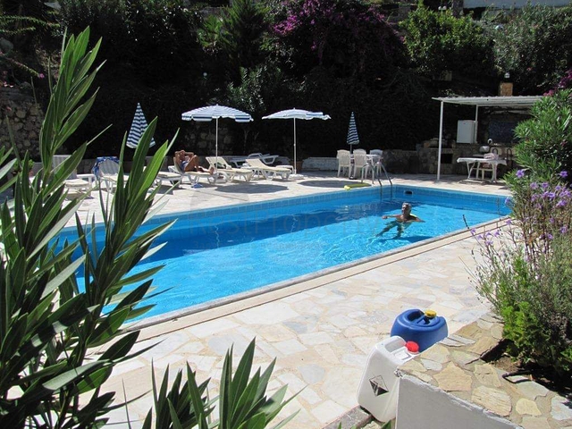 2+1 townhouse 600 m from the sea in Kargicak area 2+1 townhouse 600 m from the sea in Kargicak area