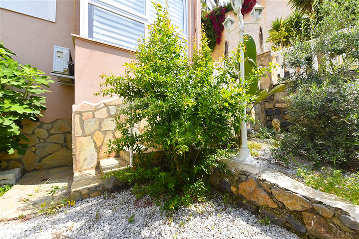 2+1 townhouse 600 m from the sea in Kargicak area 2+1 townhouse 600 m from the sea in Kargicak area