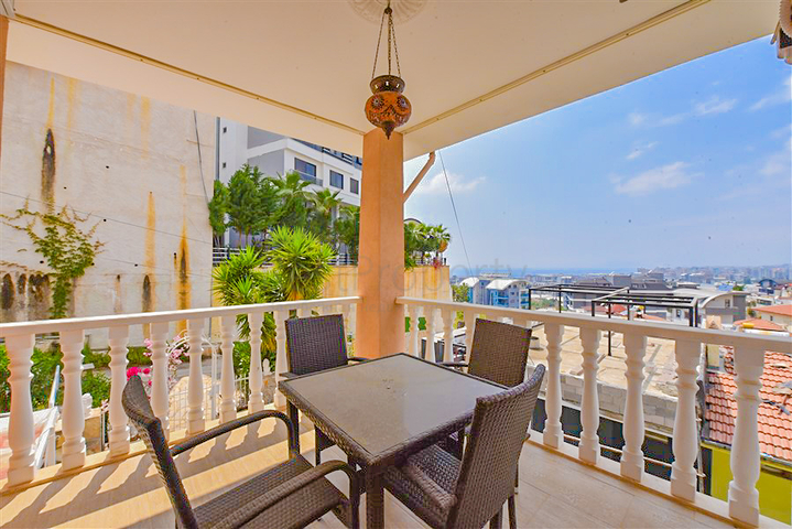 2+1 townhouse 600 m from the sea in Kargicak area 2+1 townhouse 600 m from the sea in Kargicak area