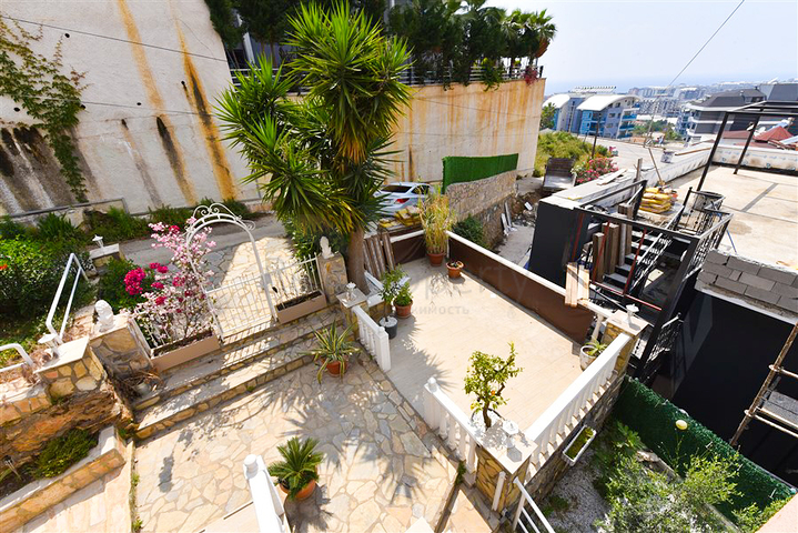 2+1 townhouse 600 m from the sea in Kargicak area 2+1 townhouse 600 m from the sea in Kargicak area