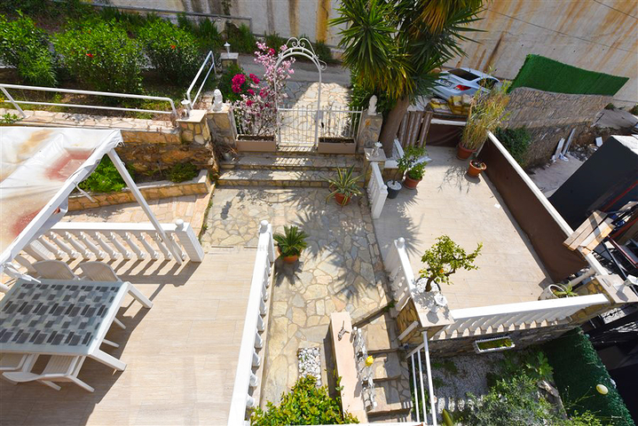 2+1 townhouse 600 m from the sea in Kargicak area 2+1 townhouse 600 m from the sea in Kargicak area