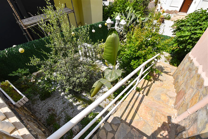 2+1 townhouse 600 m from the sea in Kargicak area 2+1 townhouse 600 m from the sea in Kargicak area