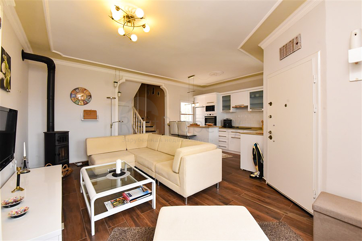 2+1 townhouse 600 m from the sea in Kargicak area 2+1 townhouse 600 m from the sea in Kargicak area