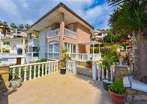 2+1 townhouse 600 m from the sea in Kargicak area 2+1 townhouse 600 m from the sea in Kargicak area