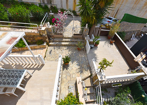 2+1 townhouse 600 m from the sea in Kargicak area 2+1 townhouse 600 m from the sea in Kargicak area