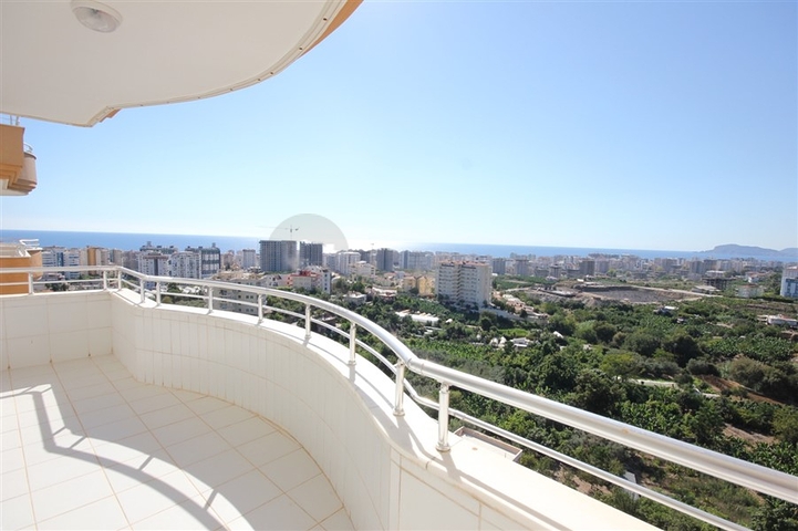 Furnished 2+1 apartment in Mahmutlar district