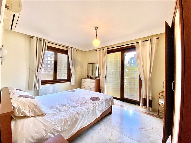 Spacious villa for a large family, within walking distance from the sea